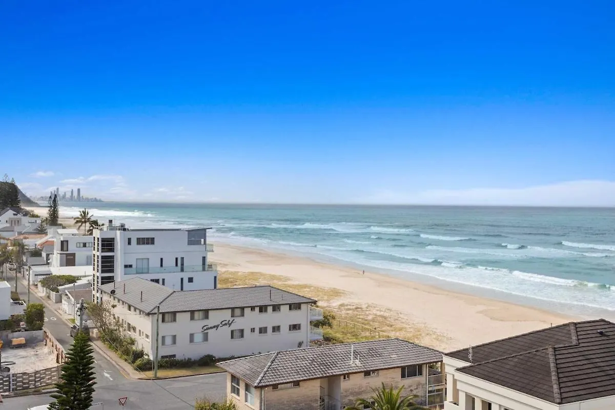 Seascape Serenity In Palm Beach Gold Coast Apartment